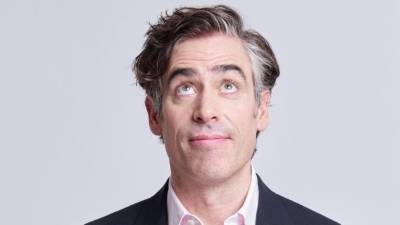 Stephen Mangan